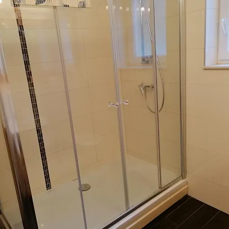 Karlo With Private Pool Apartamento *